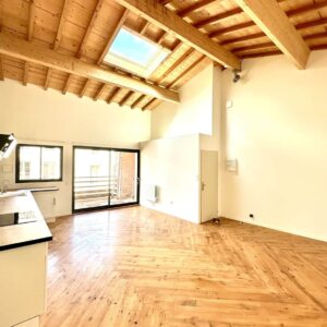 Maison avec parquet massif en pin des Landes discount largeur 140 mm